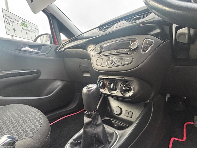 
								2015 VAUXHALL CORSA 1.2 Sting 3dr full									