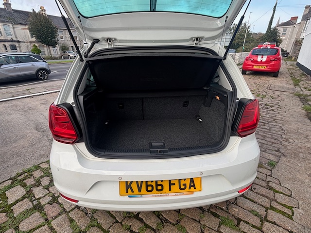 
								VOLKSWAGEN POLO 10 75 Match 5dr full									