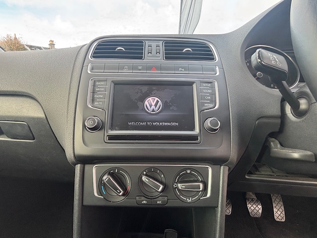 
								VOLKSWAGEN POLO 10 75 Match 5dr full									