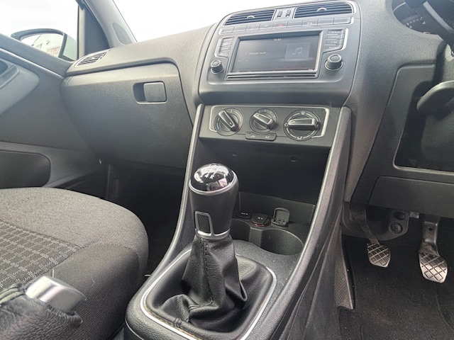
								VOLKSWAGEN POLO 10 75 Match 5dr full									