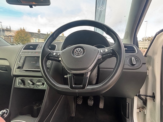 
								VOLKSWAGEN POLO 10 75 Match 5dr full									