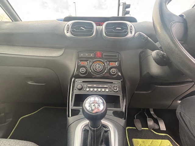 
								2016 CITROEN C3 PICASSO 1.6 BlueHDi Platinum 5dr full									