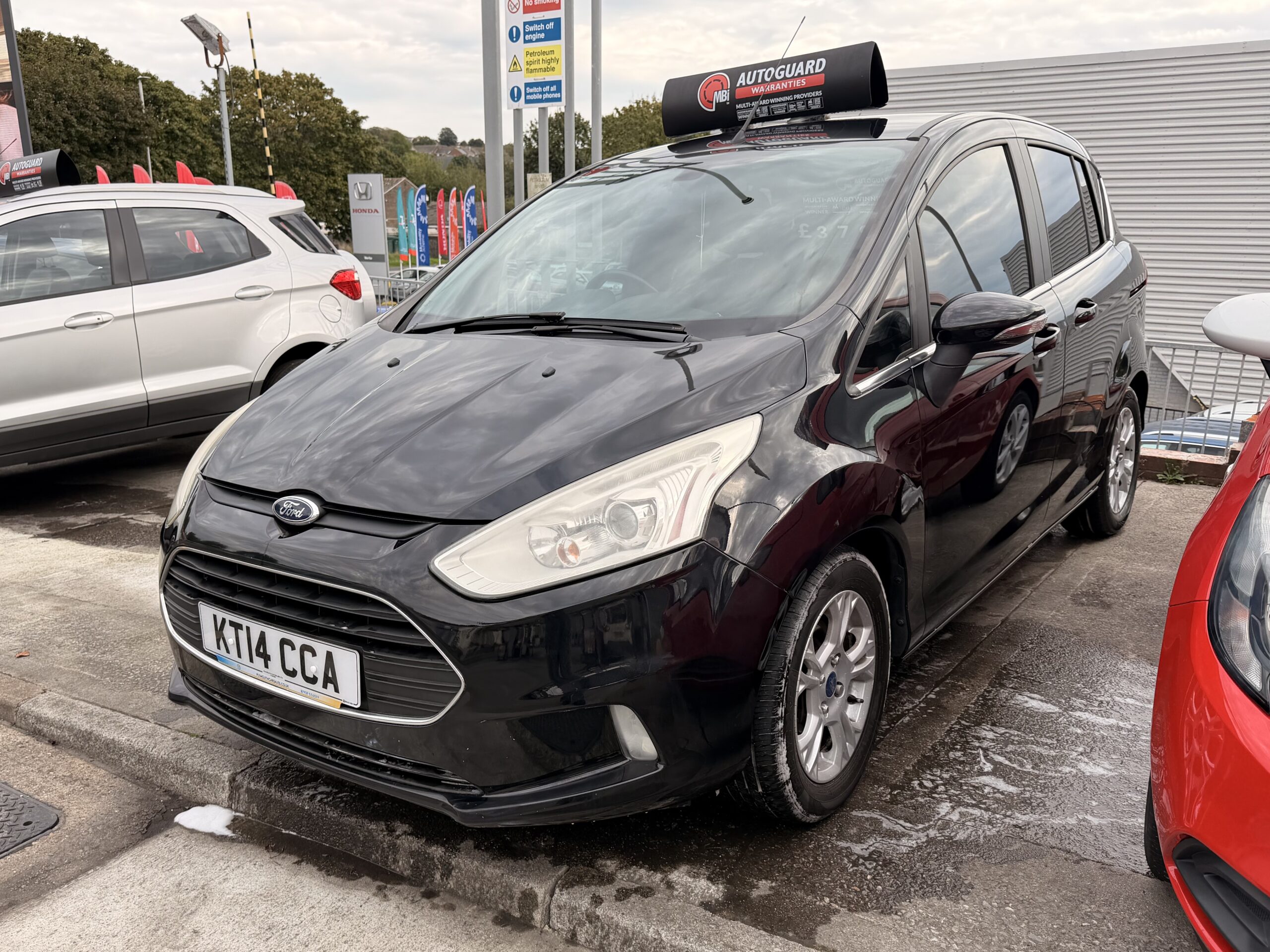 
								FORD B-MAX 1.0 EcoBoost Zetec 5dr full									
