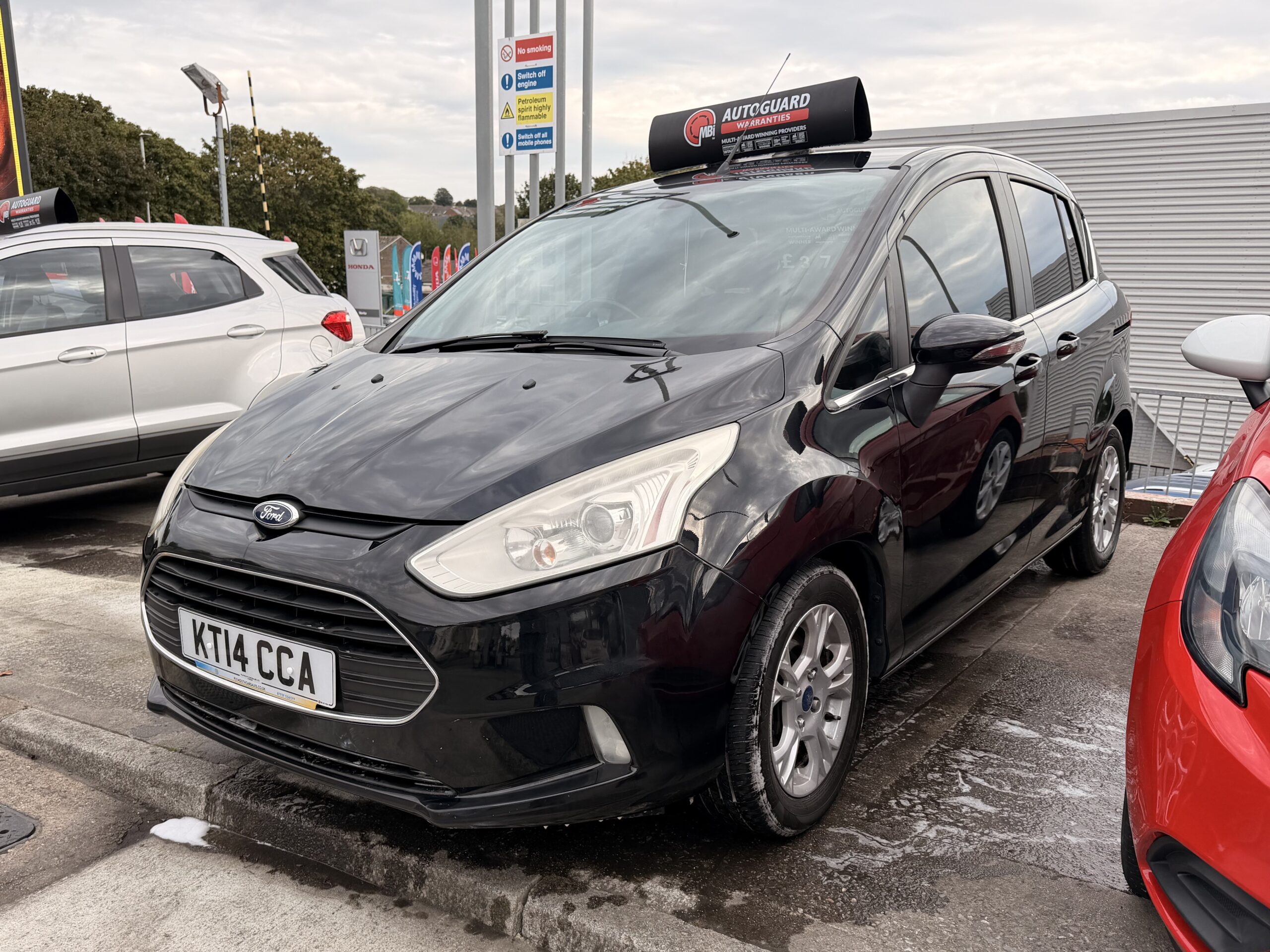 
								FORD B-MAX 1.0 EcoBoost Zetec 5dr full									