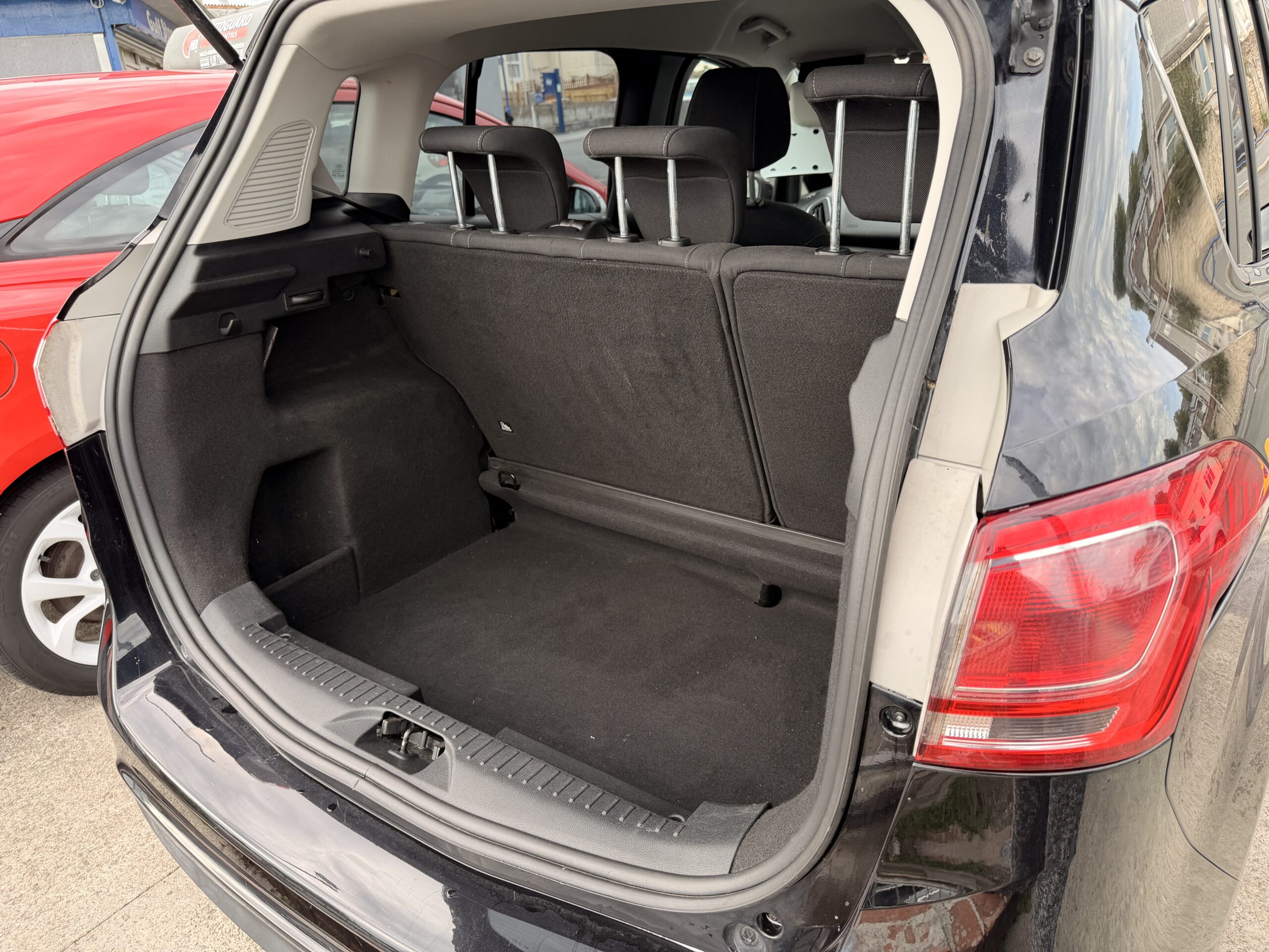 
								FORD B-MAX 1.0 EcoBoost Zetec 5dr full									