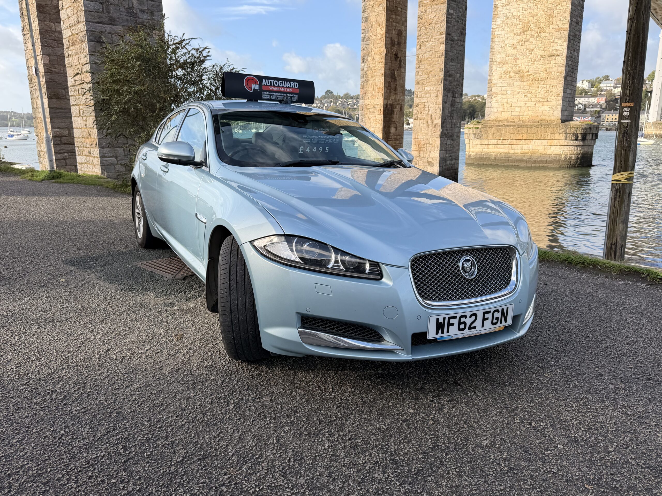 
								JAGUAR XF 3.0d V6 Luxury 4dr Auto full									