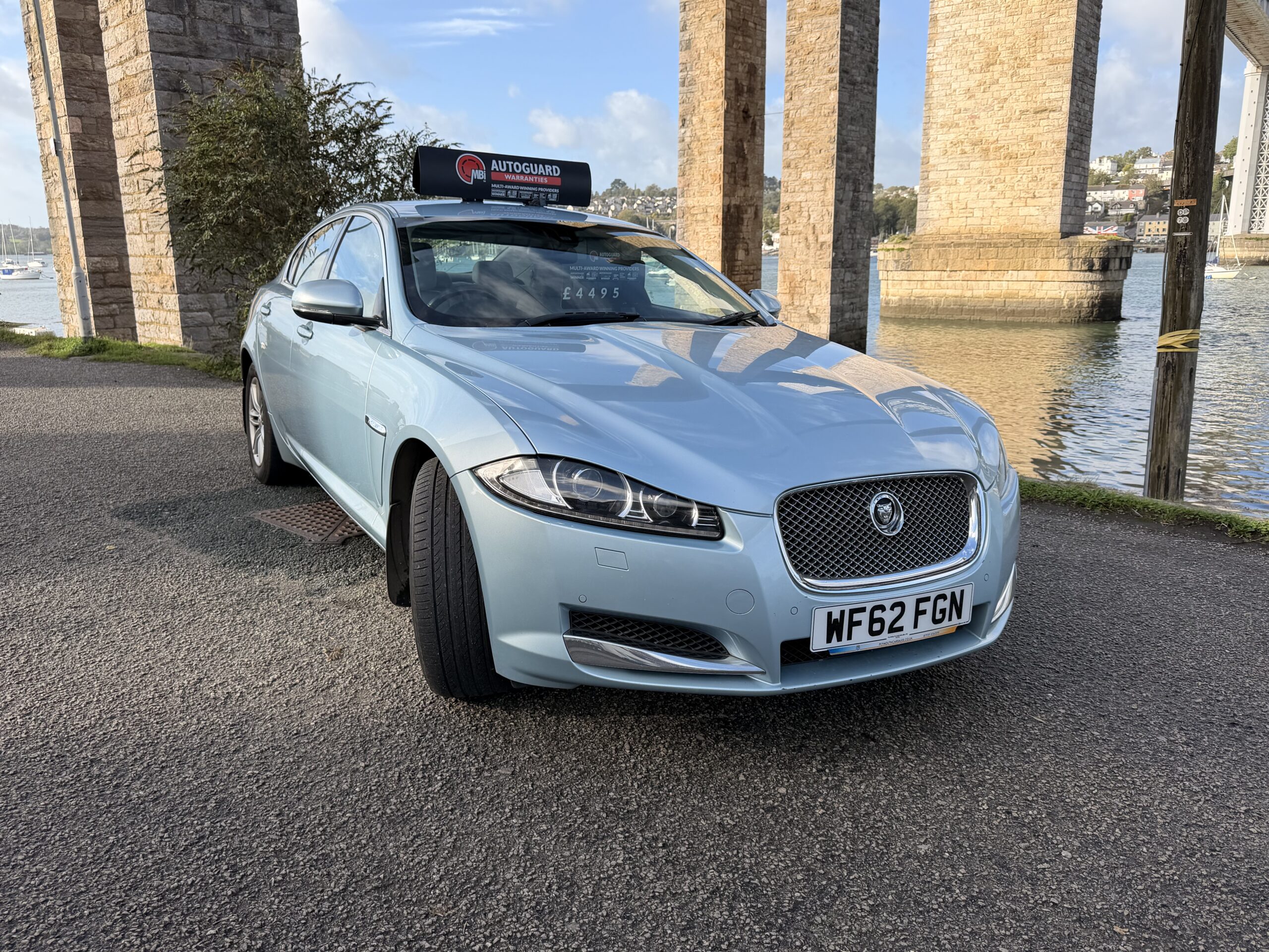 
								JAGUAR XF 3.0d V6 Luxury 4dr Auto full									