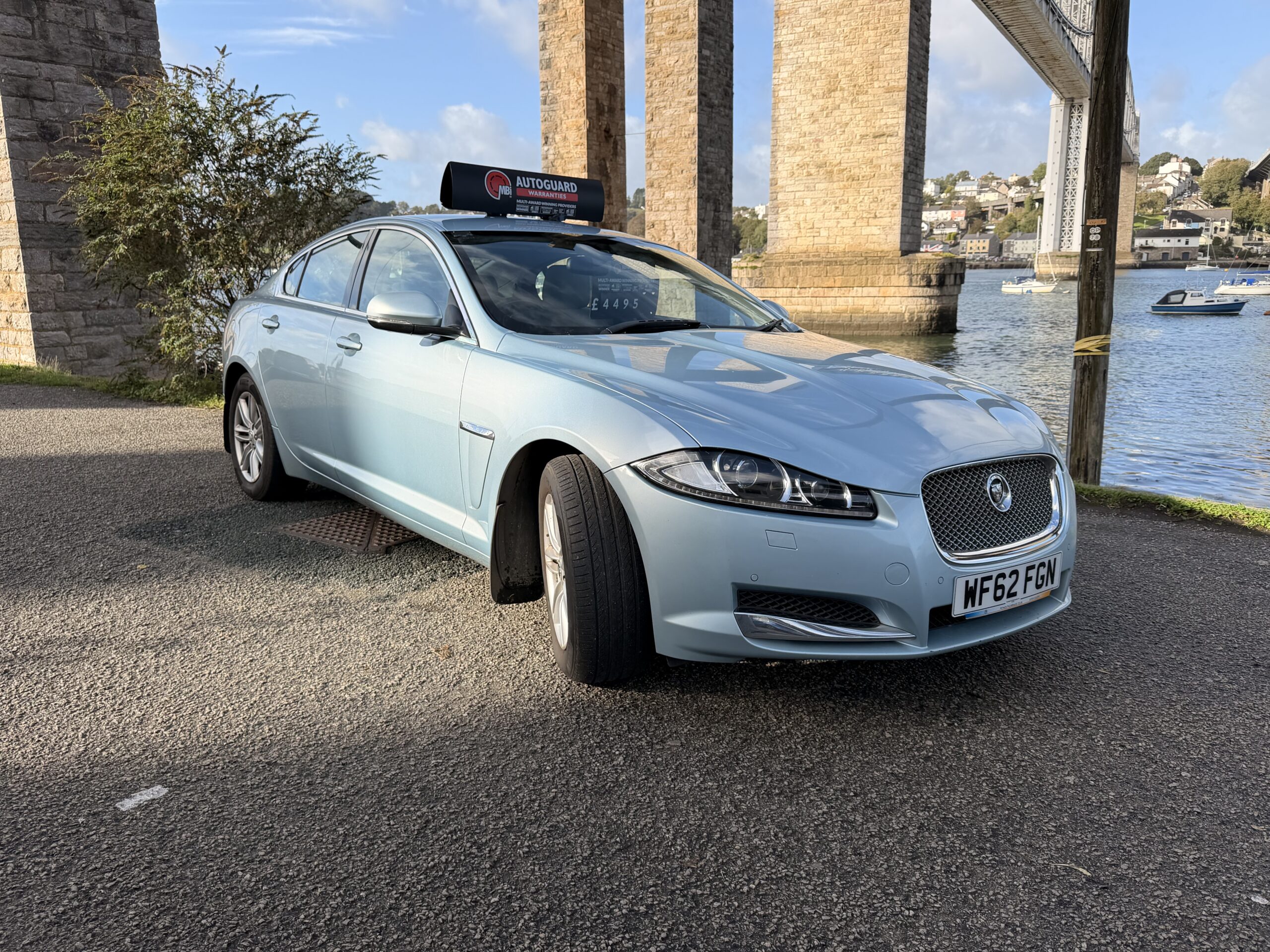 
								JAGUAR XF 3.0d V6 Luxury 4dr Auto full									