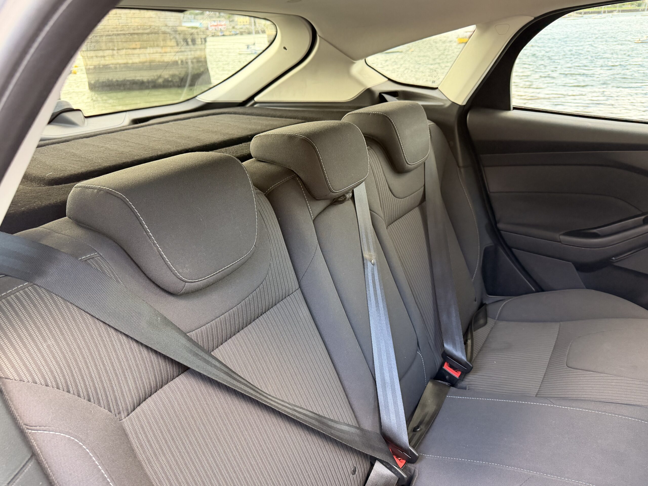 
								FORD FOCUS 1.6 TDCi 115 Titanium 5dr full									