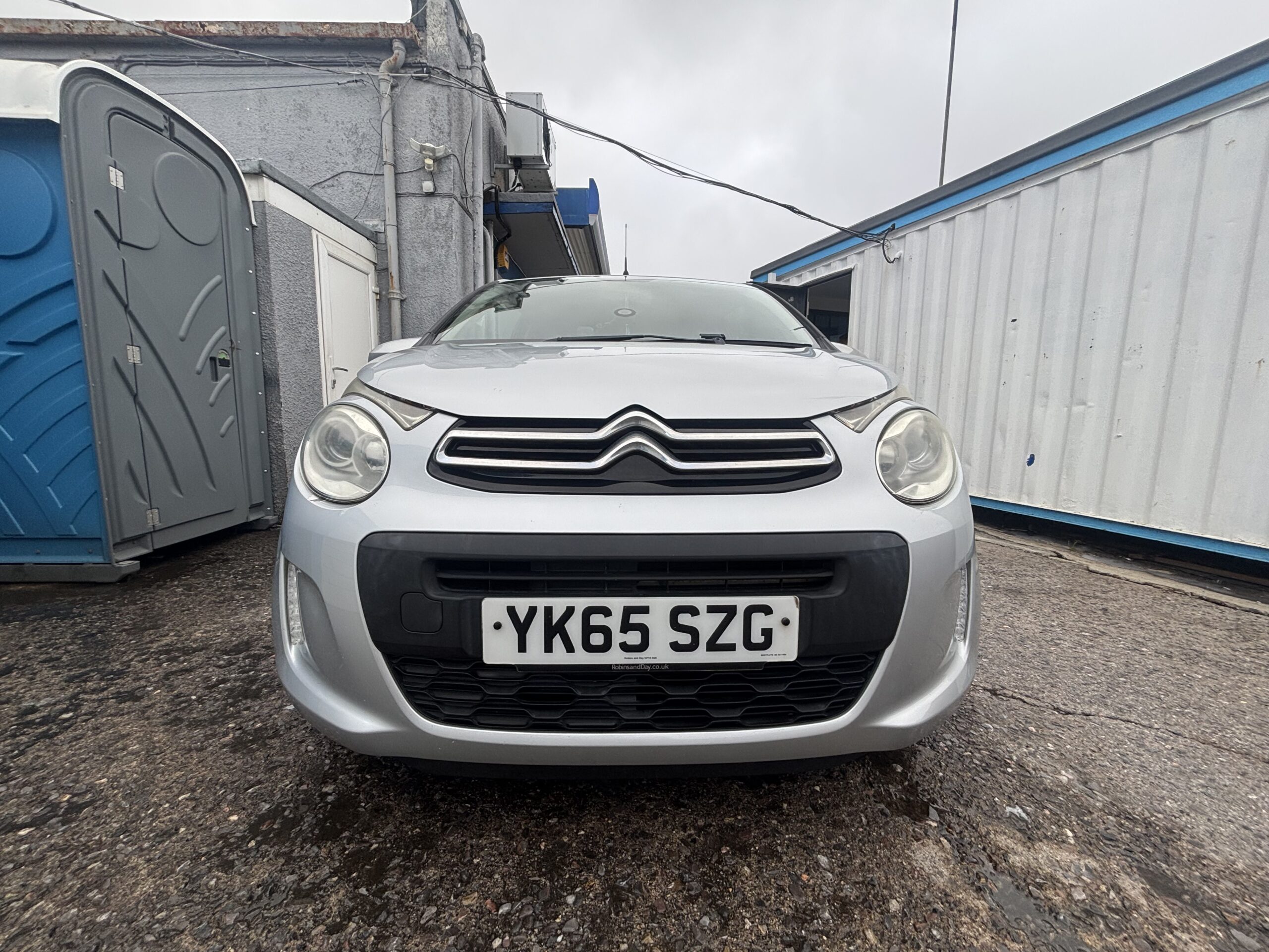 
								2015 CITROEN C1 10 VTi Feel 3dr full									