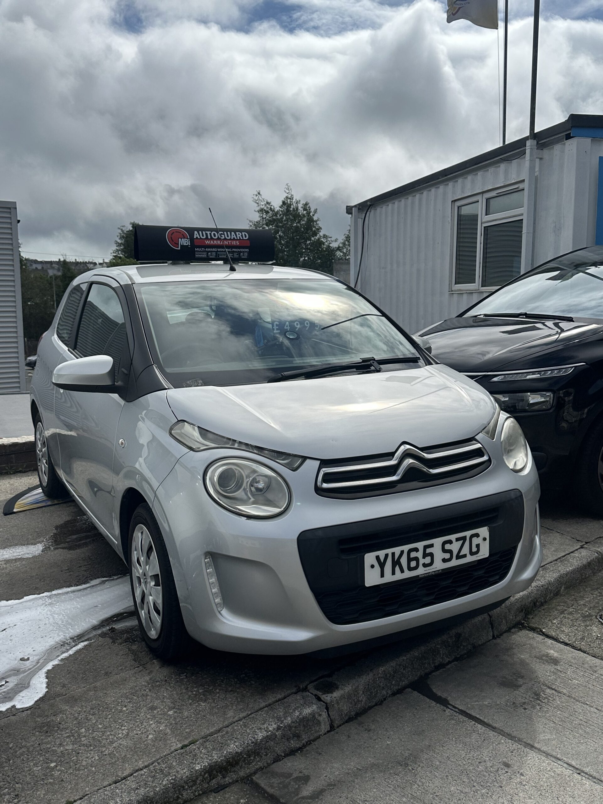 
								2015 CITROEN C1 10 VTi Feel 3dr full									