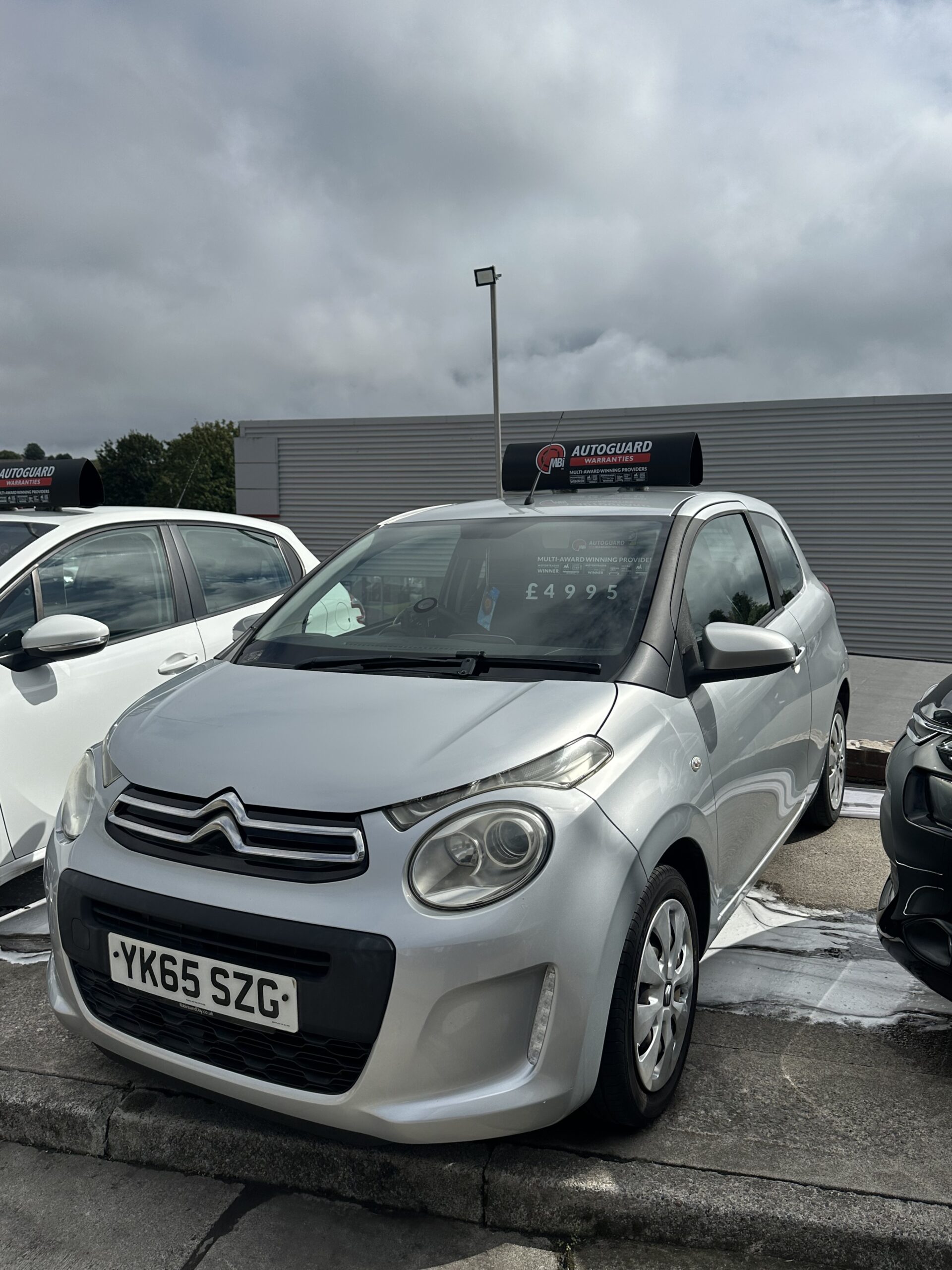 
								2015 CITROEN C1 10 VTi Feel 3dr full									