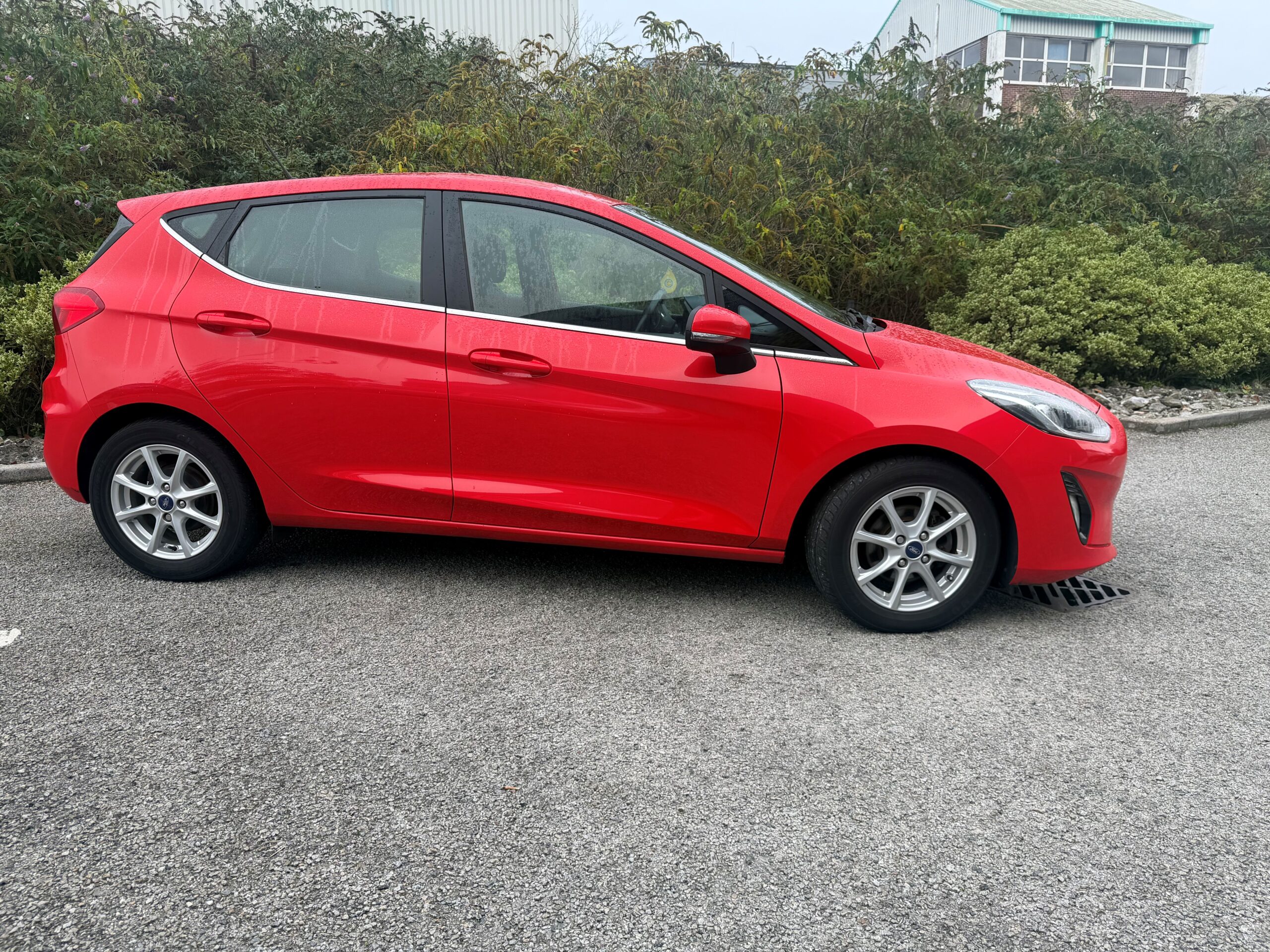 								FORD FIESTA 1.0 EcoBoost Zetec 5dr full									
