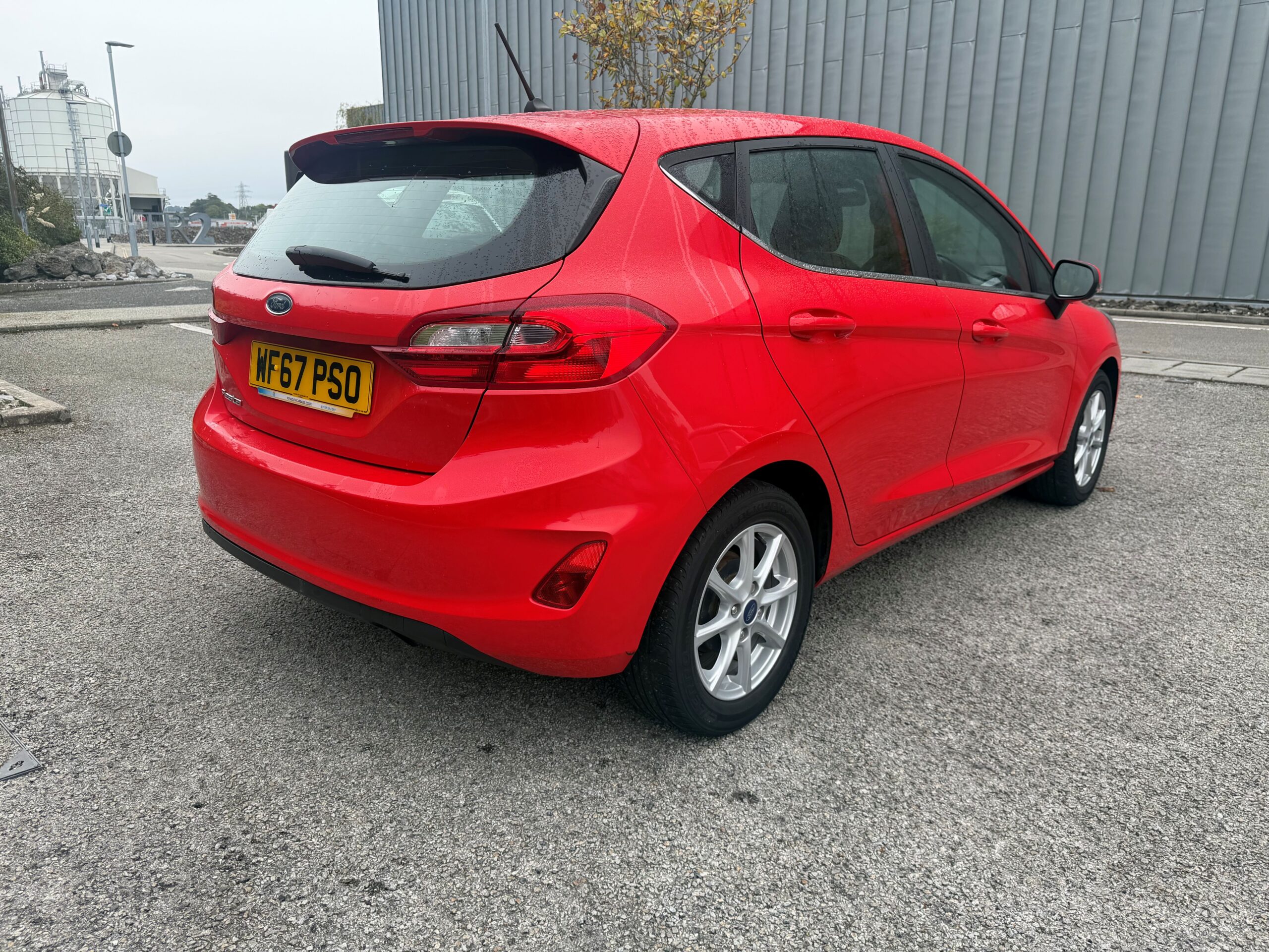 								FORD FIESTA 1.0 EcoBoost Zetec 5dr full									