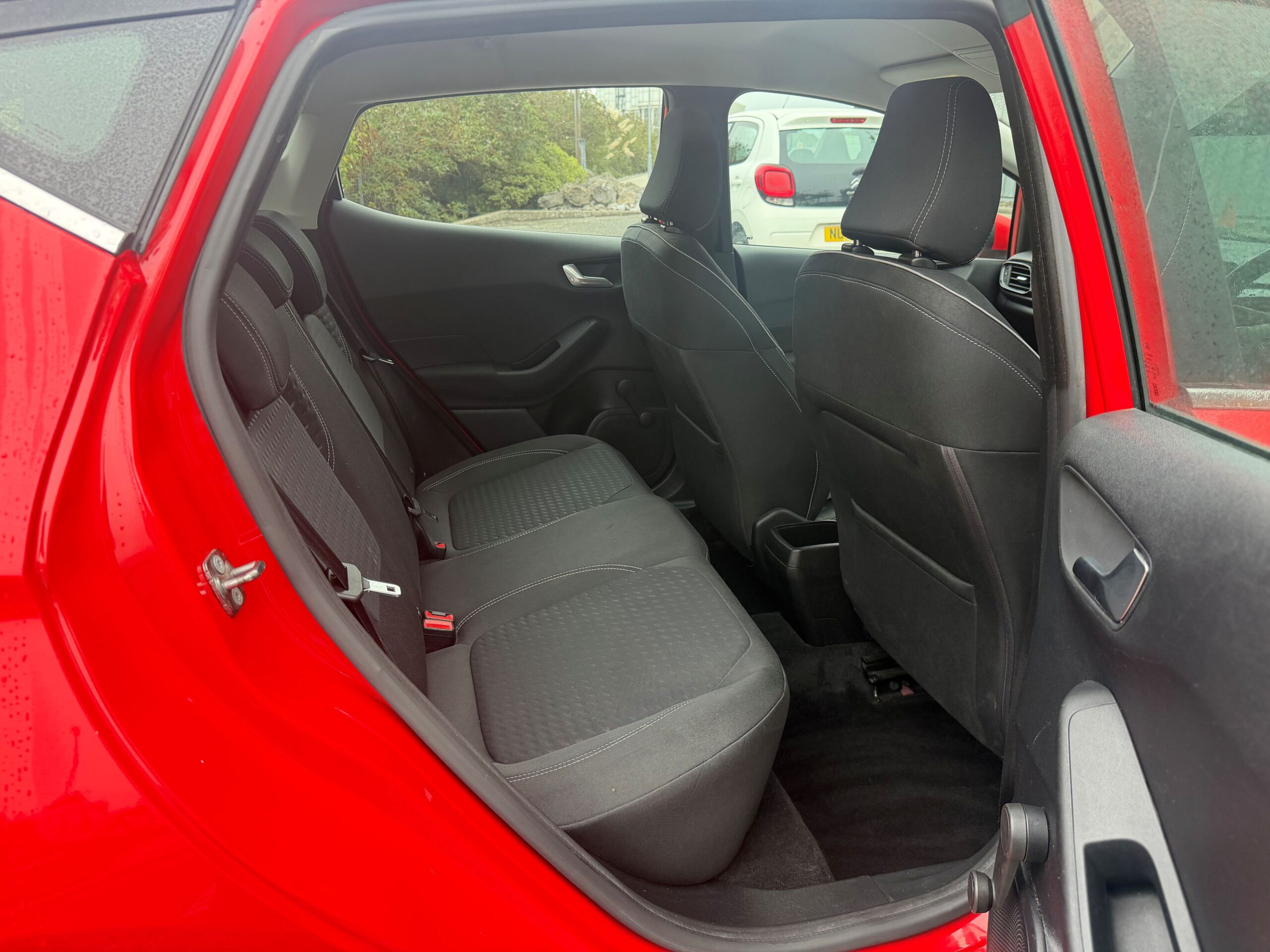 								FORD FIESTA 1.0 EcoBoost Zetec 5dr full									