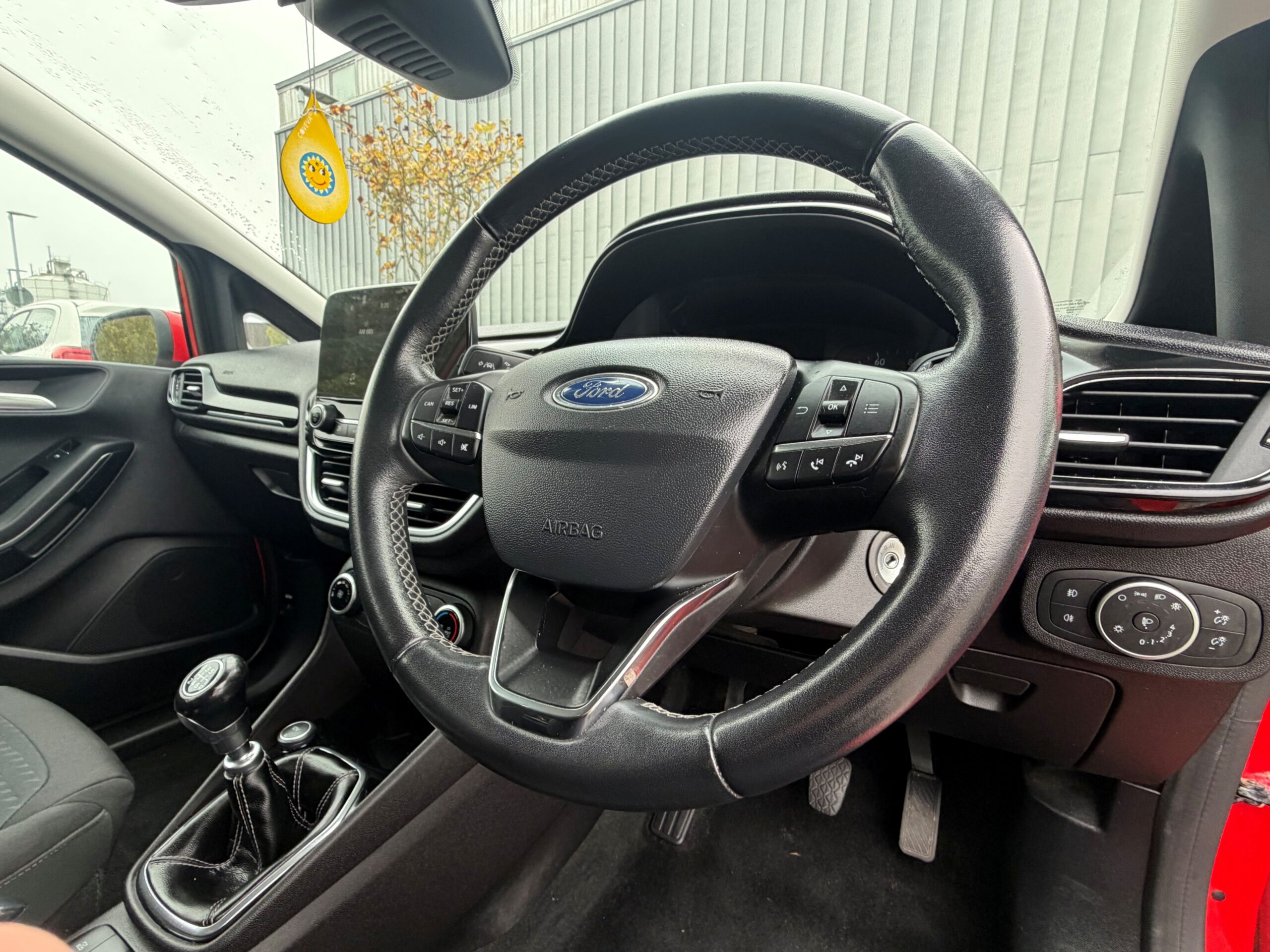 								FORD FIESTA 1.0 EcoBoost Zetec 5dr full									