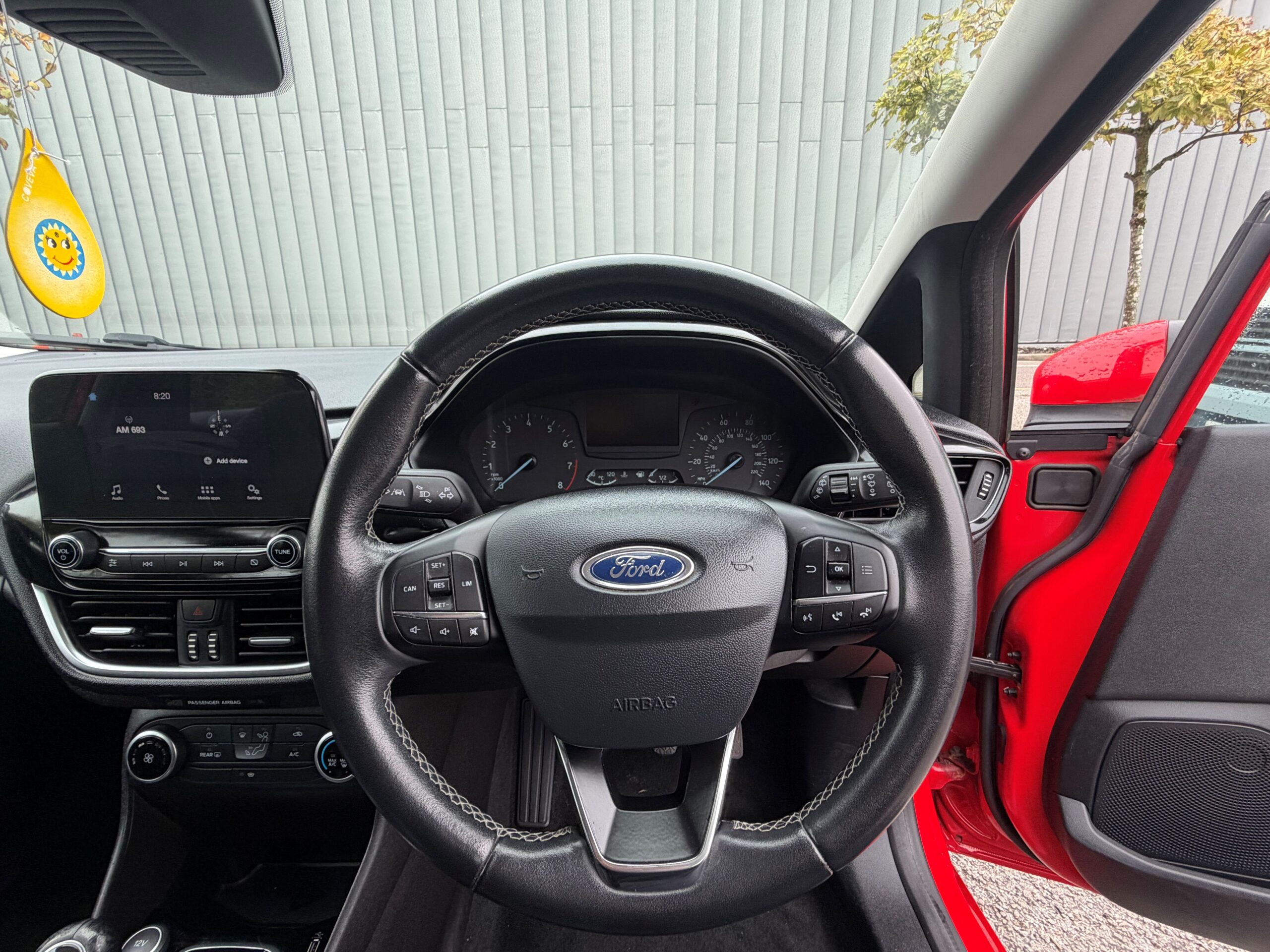 								FORD FIESTA 1.0 EcoBoost Zetec 5dr full									