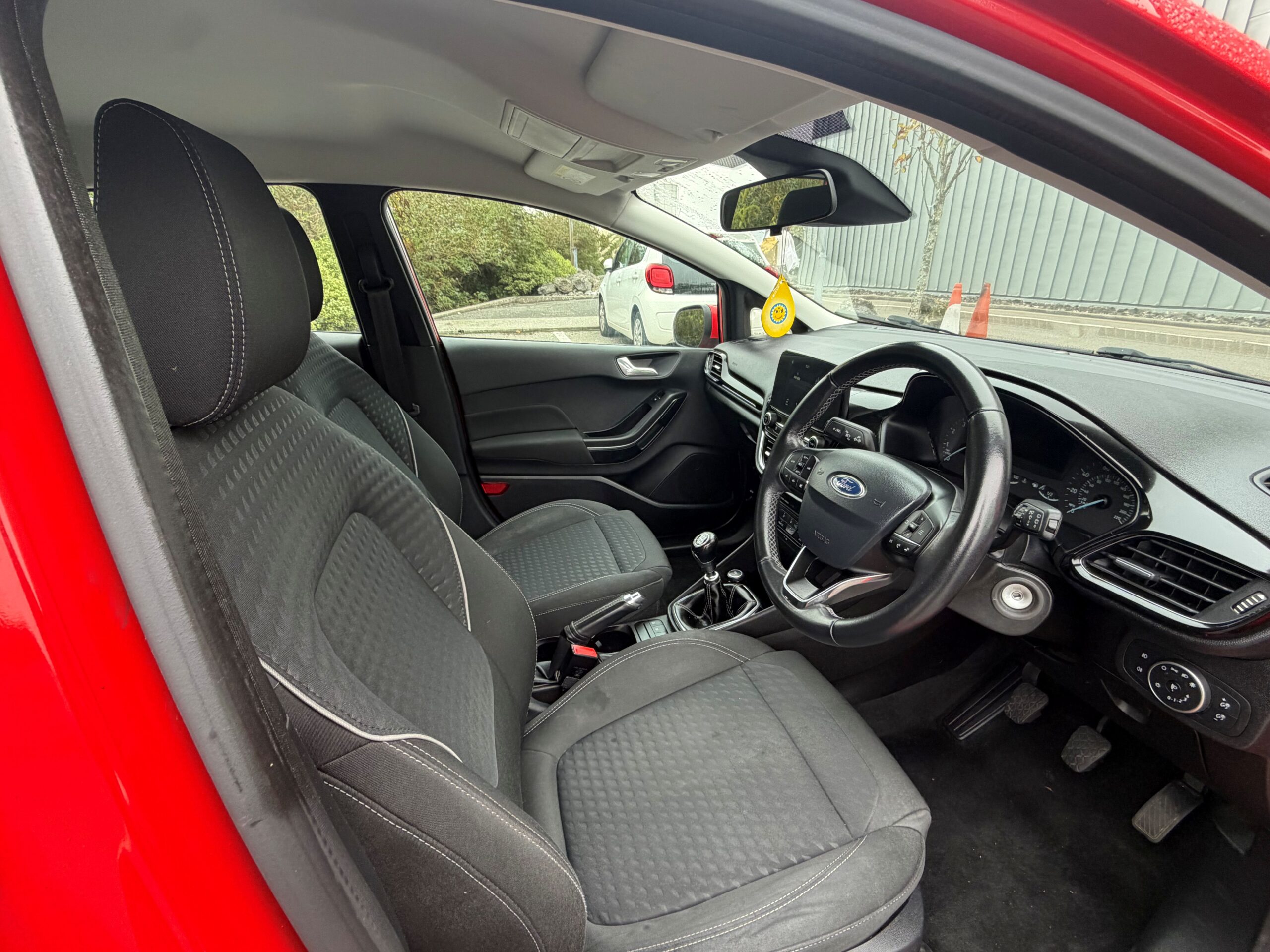 								FORD FIESTA 1.0 EcoBoost Zetec 5dr full									