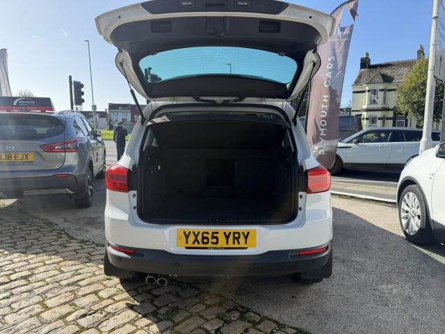 								2015 Volkswagen Tiguan full									
