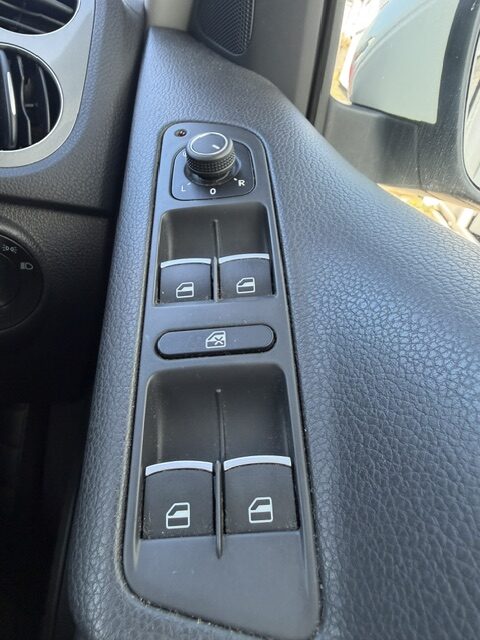 								2015 Volkswagen Tiguan full									
