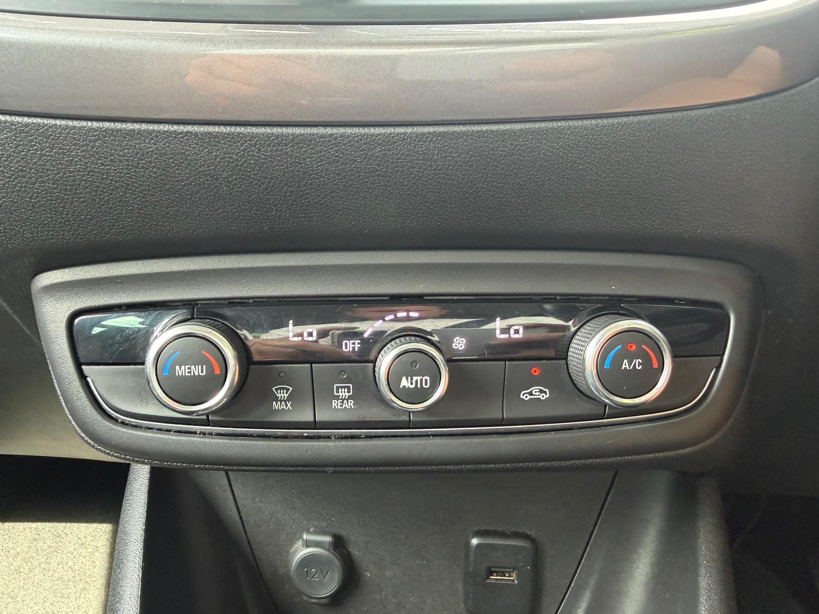 
								2018 VAUXHALL CROSSLAND X 12 Elite 5dr full									