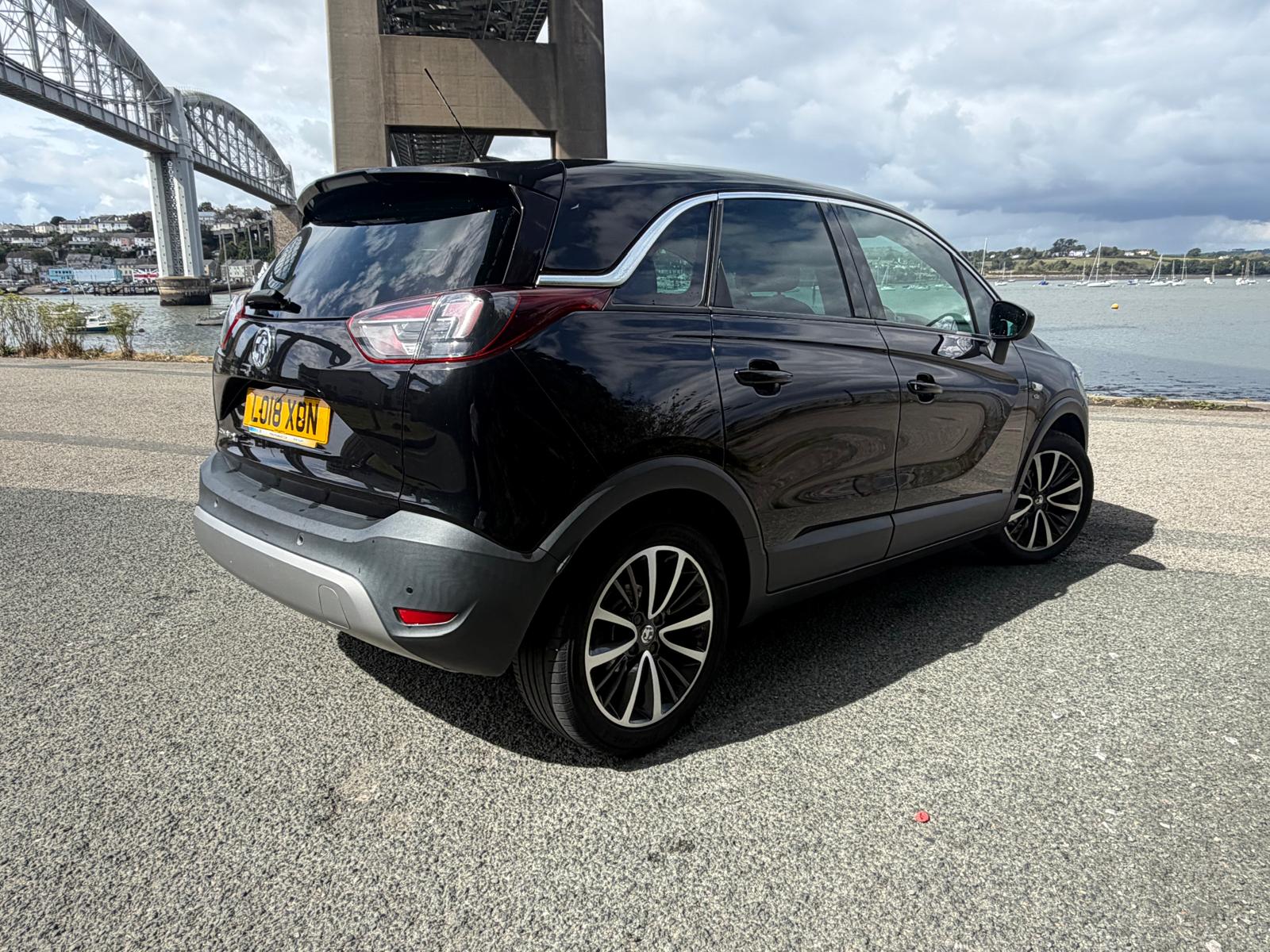 
								2018 VAUXHALL CROSSLAND X 12 Elite 5dr full									